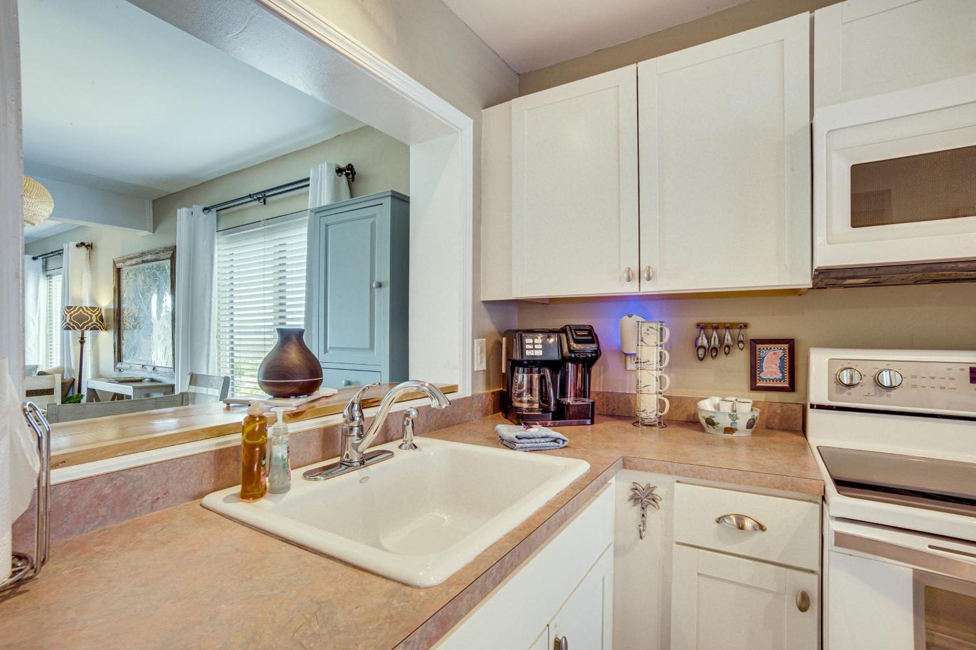 Harbor Island Condo With Deck - Steps To Beach! Oceanmarsh Subdivision Exteriör bild
